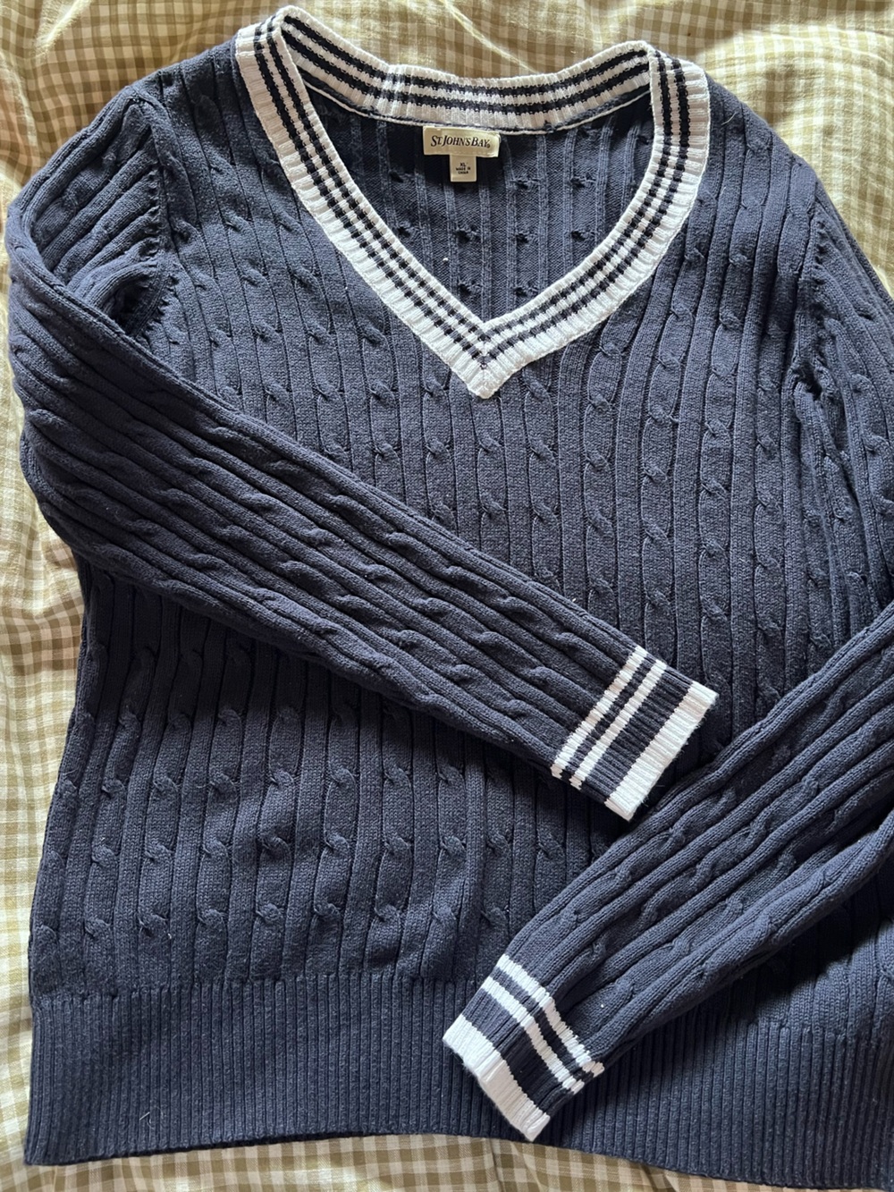 Vintage Navy Cable-Knit V-Neck Sweater with Contrast Trim